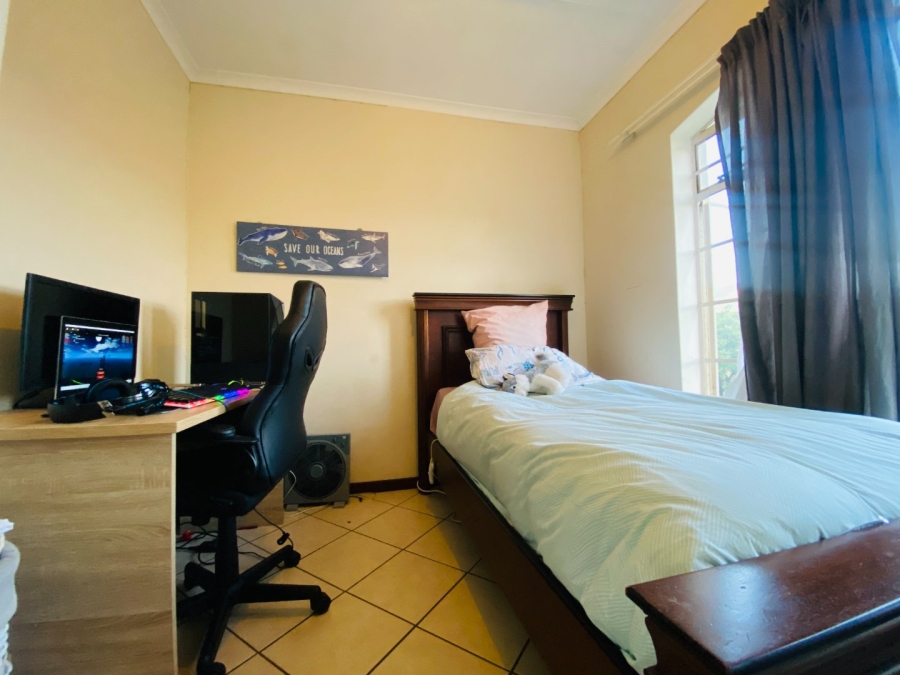 2 Bedroom Property for Sale in Monavoni Gauteng