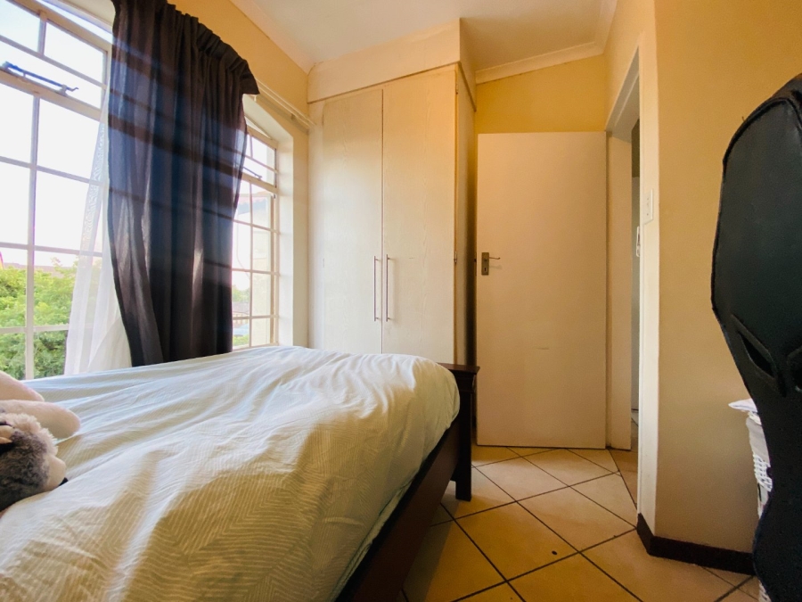 2 Bedroom Property for Sale in Monavoni Gauteng