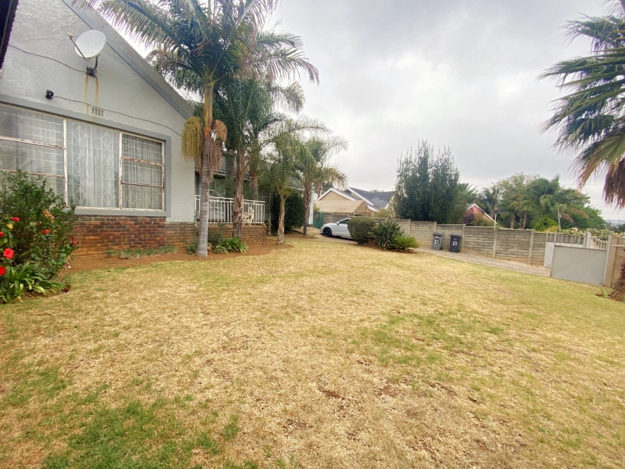 3 Bedroom Property for Sale in Breaunanda Gauteng