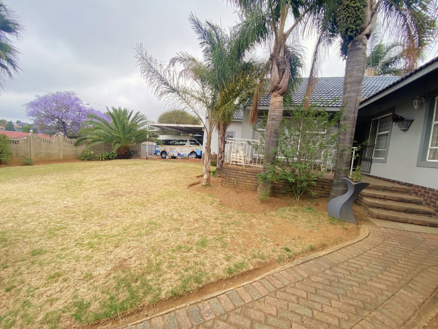 3 Bedroom Property for Sale in Breaunanda Gauteng