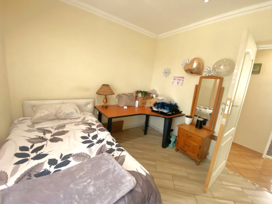 3 Bedroom Property for Sale in Breaunanda Gauteng