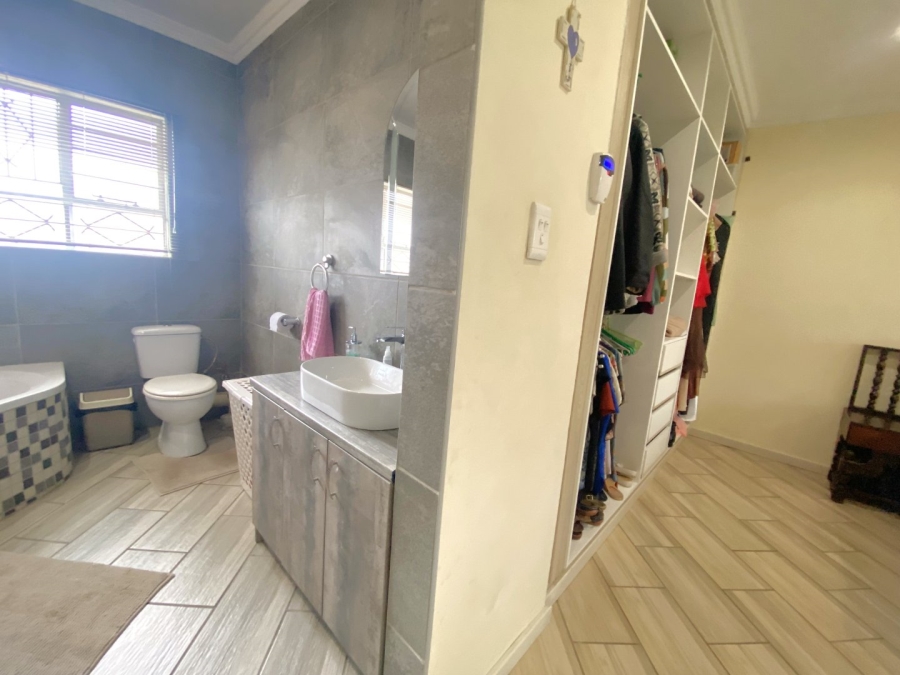 3 Bedroom Property for Sale in Breaunanda Gauteng