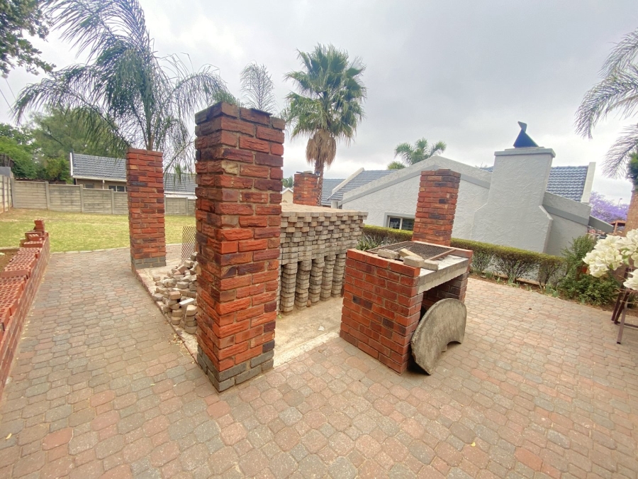 3 Bedroom Property for Sale in Breaunanda Gauteng