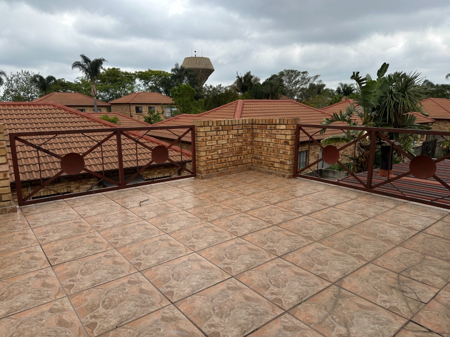 3 Bedroom Property for Sale in Weltevreden Park Gauteng