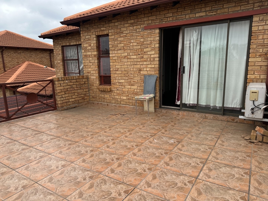 3 Bedroom Property for Sale in Weltevreden Park Gauteng