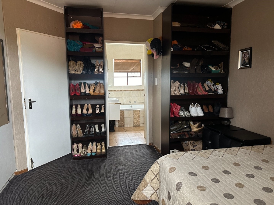 3 Bedroom Property for Sale in Weltevreden Park Gauteng