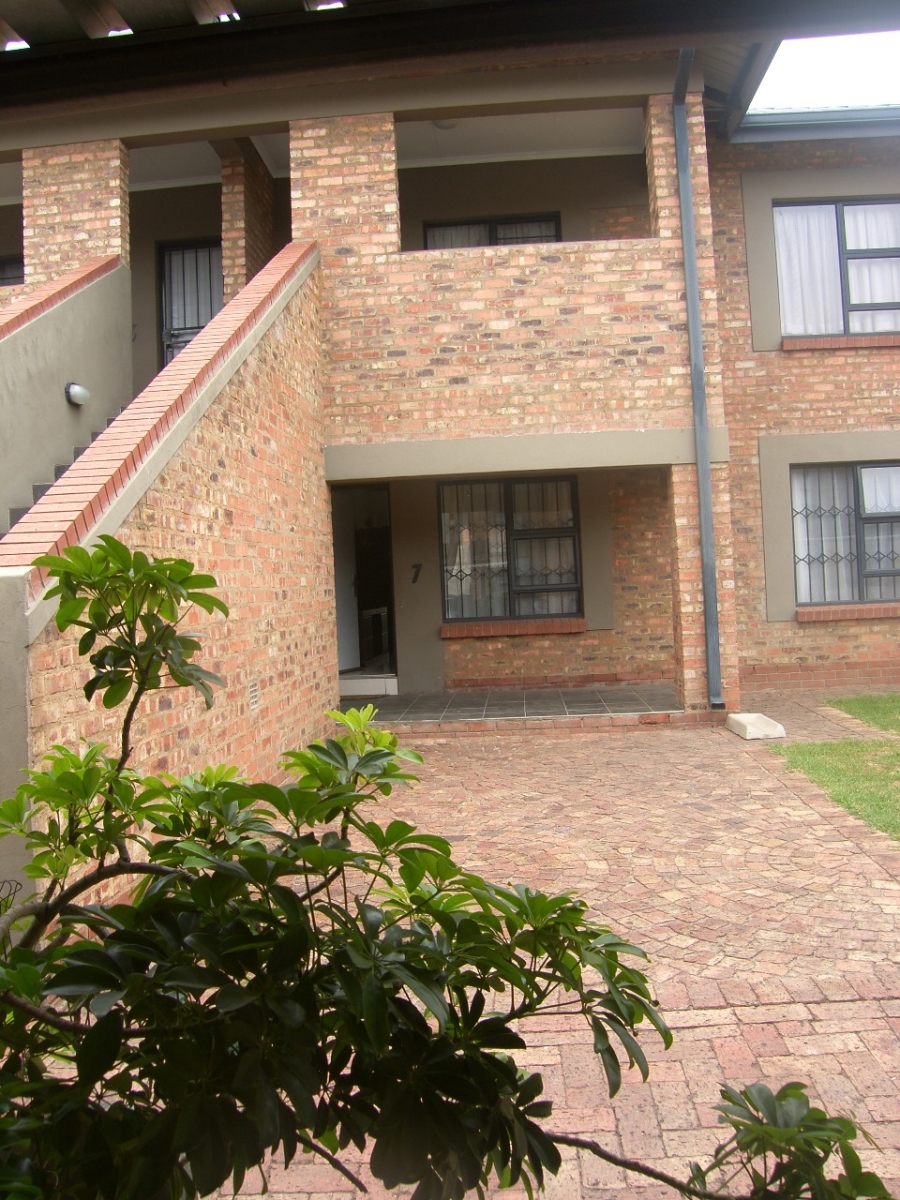 2 Bedroom Property for Sale in Ravenswood Gauteng