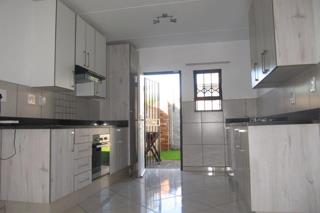 2 Bedroom Property for Sale in Ravenswood Gauteng