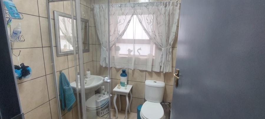  Bedroom Property for Sale in Rispark Gauteng