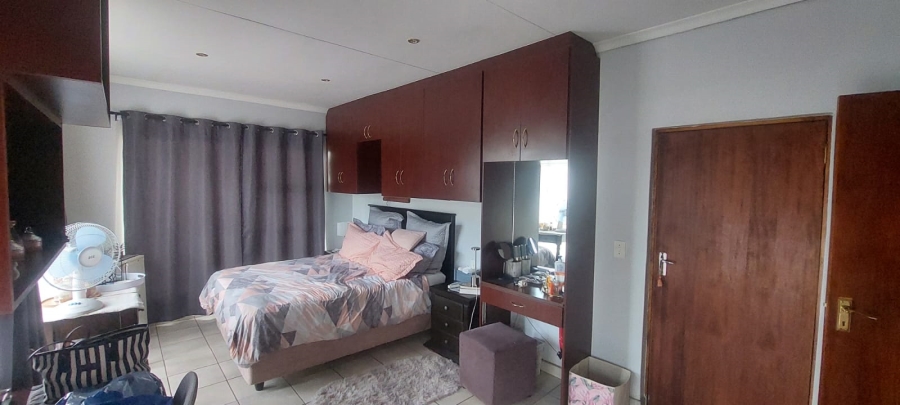  Bedroom Property for Sale in Rispark Gauteng