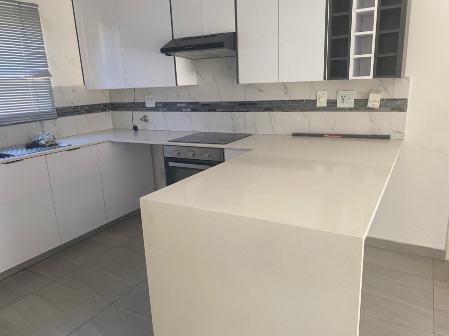 2 Bedroom Property for Sale in Noordwyk Gauteng