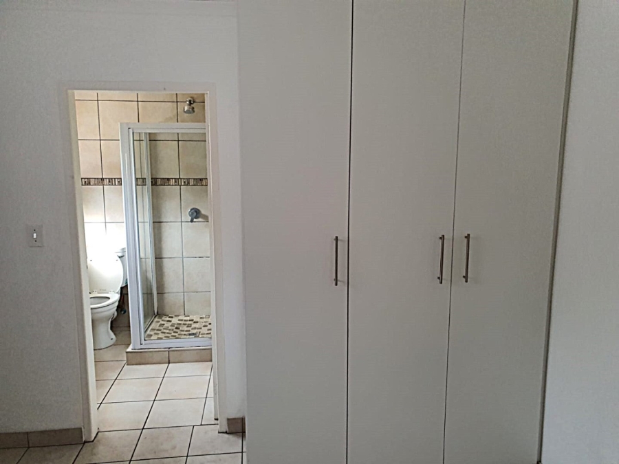 To Let 1 Bedroom Property for Rent in Parktown Gauteng