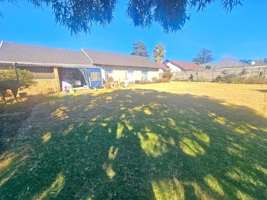 3 Bedroom Property for Sale in Bonaero Park Gauteng