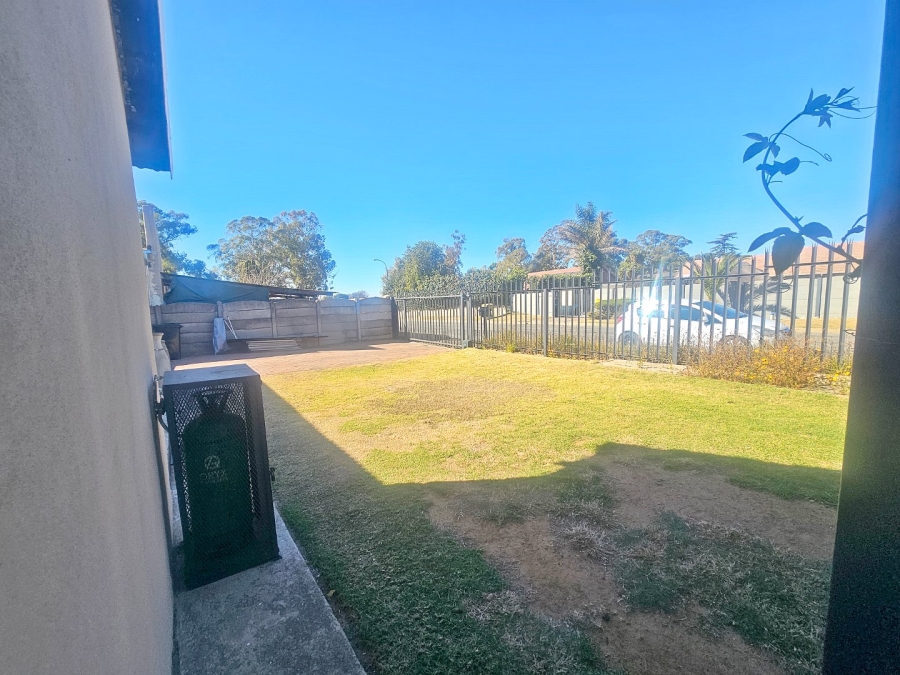 3 Bedroom Property for Sale in Bonaero Park Gauteng