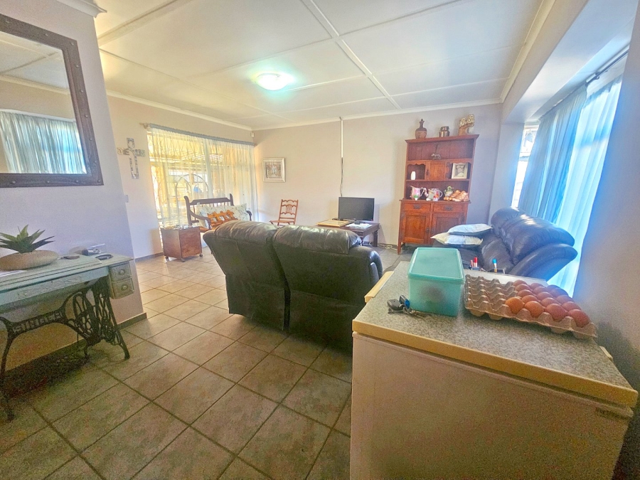 3 Bedroom Property for Sale in Bonaero Park Gauteng