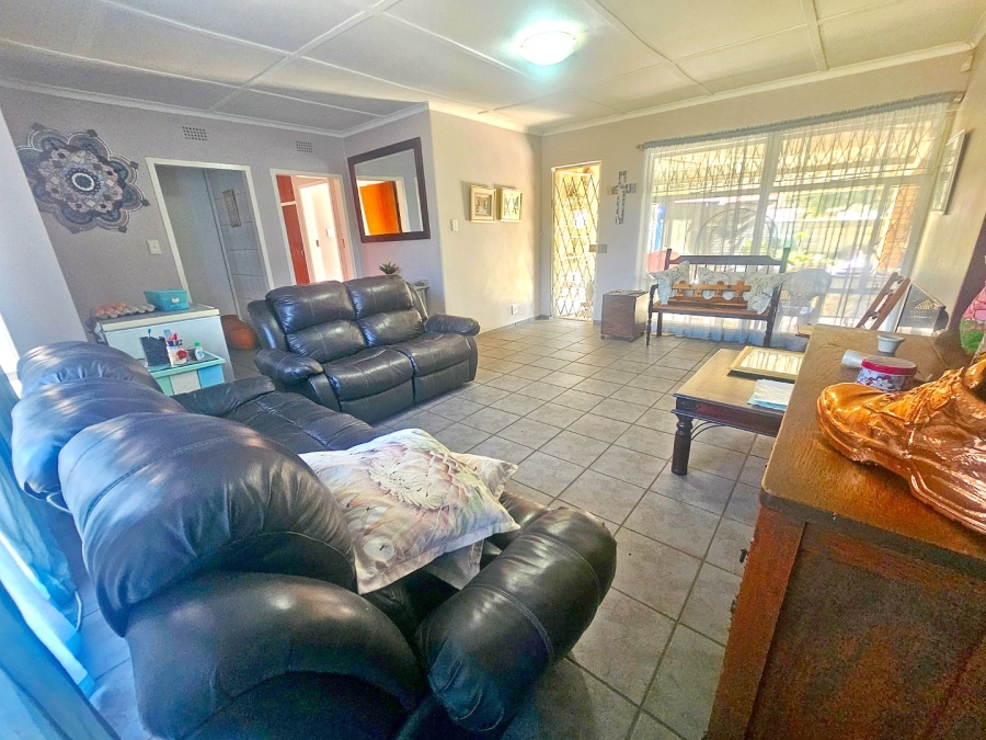 3 Bedroom Property for Sale in Bonaero Park Gauteng