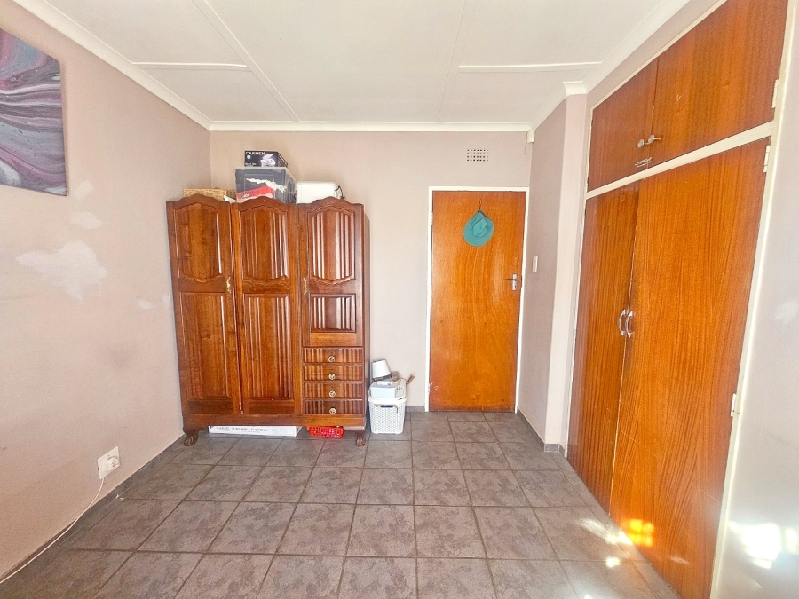 3 Bedroom Property for Sale in Bonaero Park Gauteng