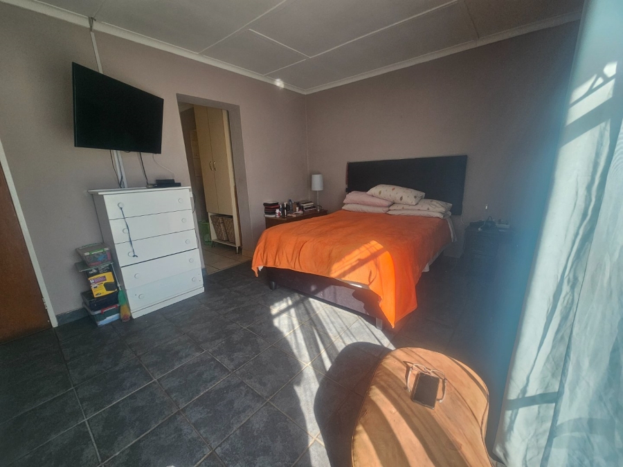 3 Bedroom Property for Sale in Bonaero Park Gauteng