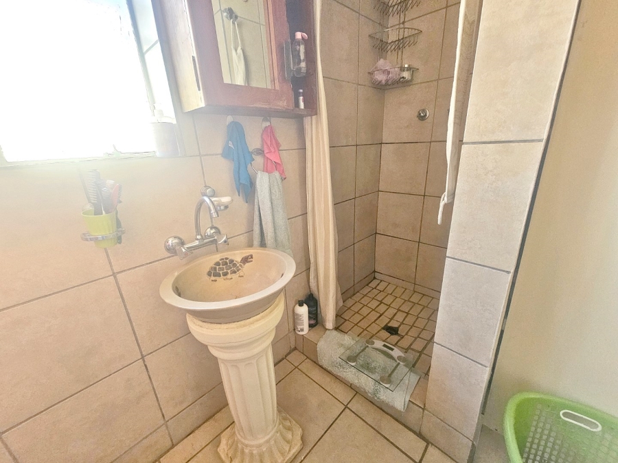 3 Bedroom Property for Sale in Bonaero Park Gauteng