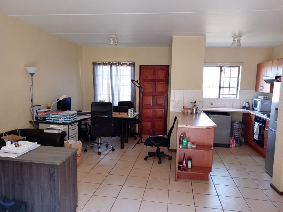 2 Bedroom Property for Sale in Halfway Gardens Gauteng