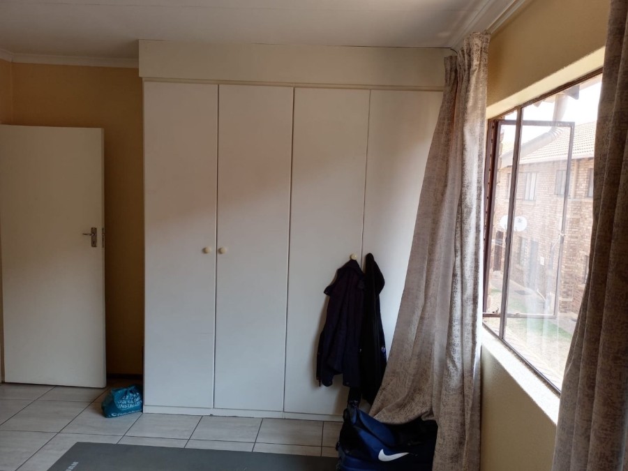 2 Bedroom Property for Sale in Halfway Gardens Gauteng