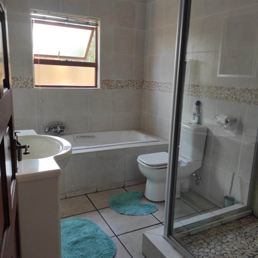 To Let 5 Bedroom Property for Rent in Eden Glen Gauteng