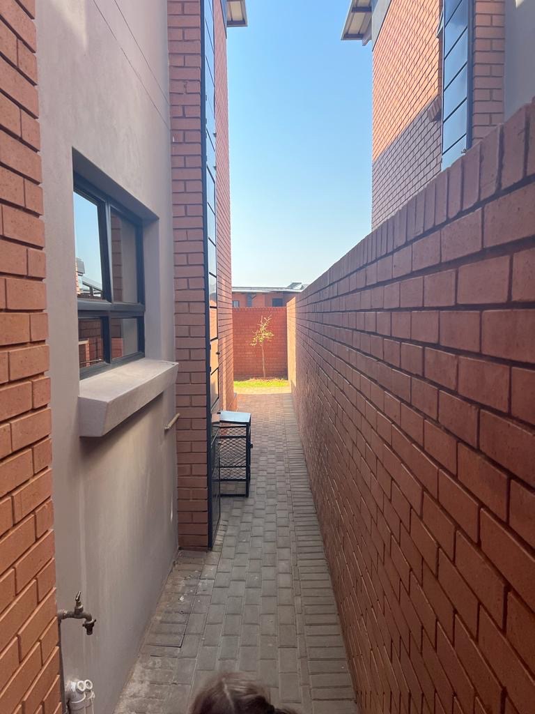 2 Bedroom Property for Sale in Six Fountains Residential Estate Gauteng