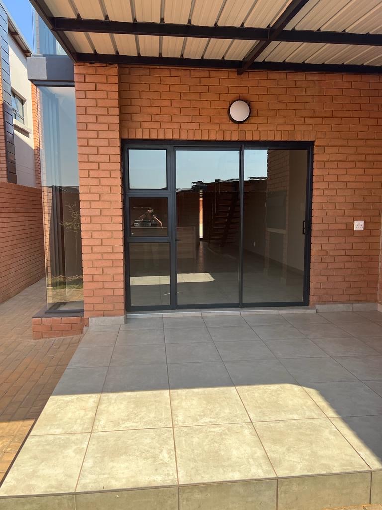 2 Bedroom Property for Sale in Six Fountains Residential Estate Gauteng