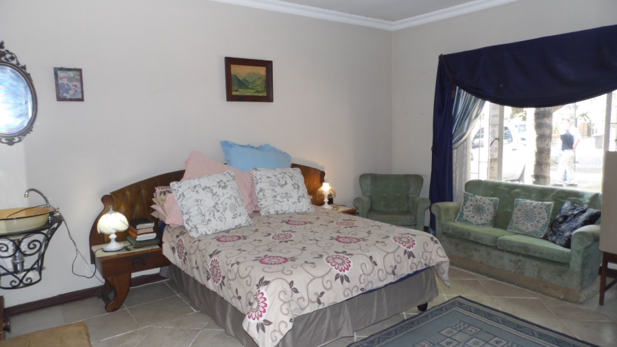 4 Bedroom Property for Sale in Rooihuiskraal Gauteng