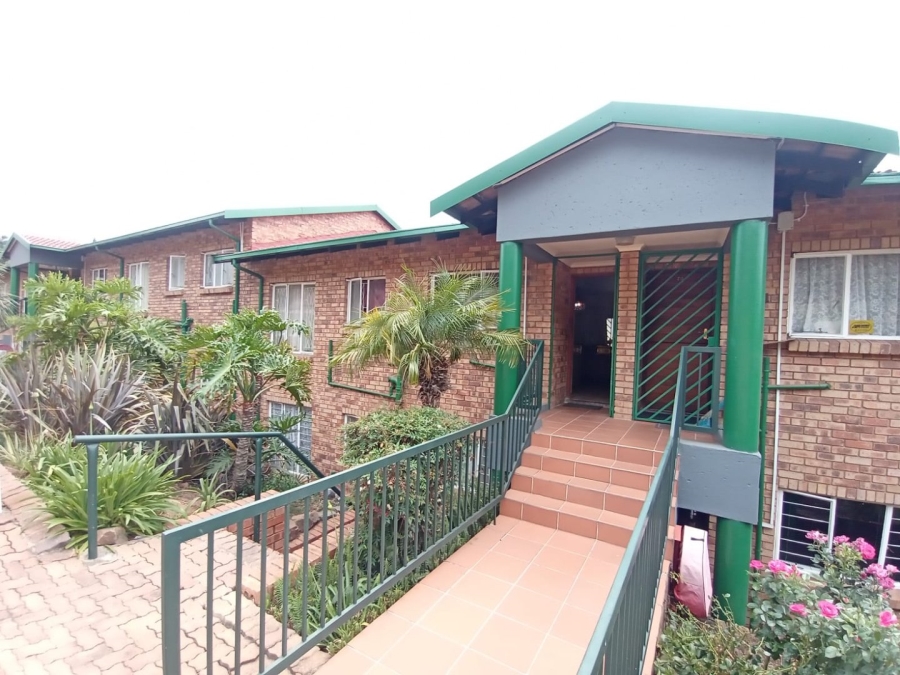 2 Bedroom Property for Sale in Rangeview Gauteng