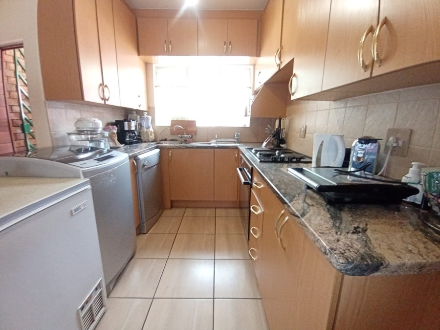 2 Bedroom Property for Sale in Rangeview Gauteng