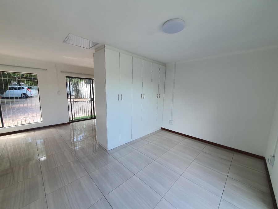 To Let  Bedroom Property for Rent in Bloubosrand Gauteng