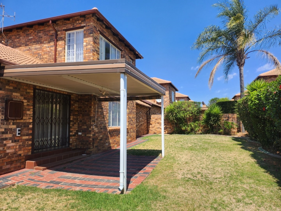 3 Bedroom Property for Sale in Sundowner Gauteng