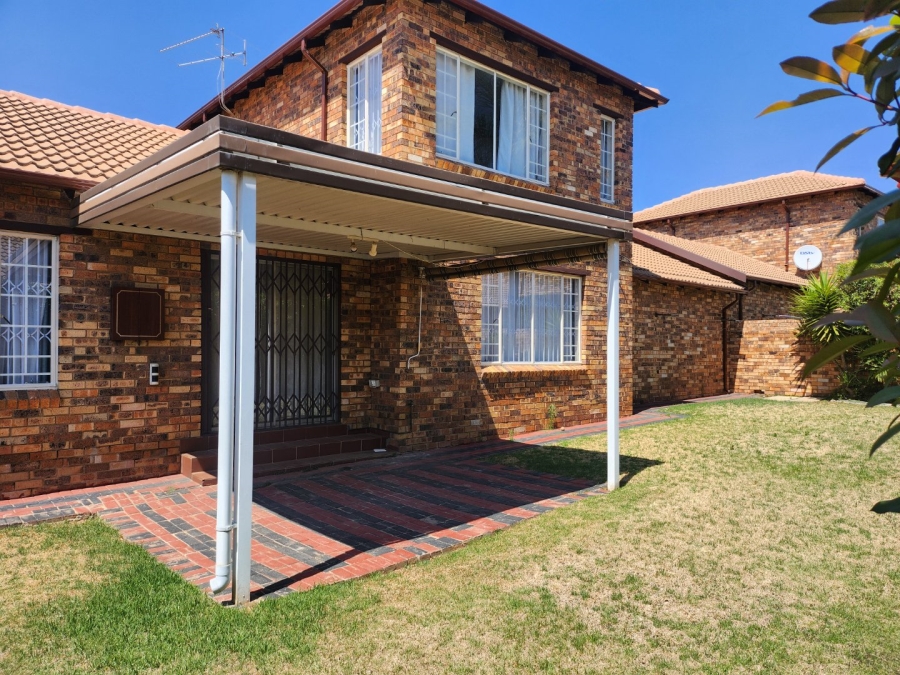 3 Bedroom Property for Sale in Sundowner Gauteng