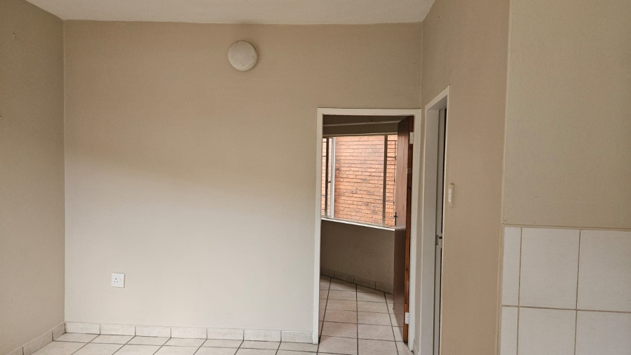 To Let 1 Bedroom Property for Rent in Witfield Gauteng