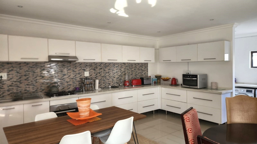 To Let 4 Bedroom Property for Rent in Sagewood Gauteng