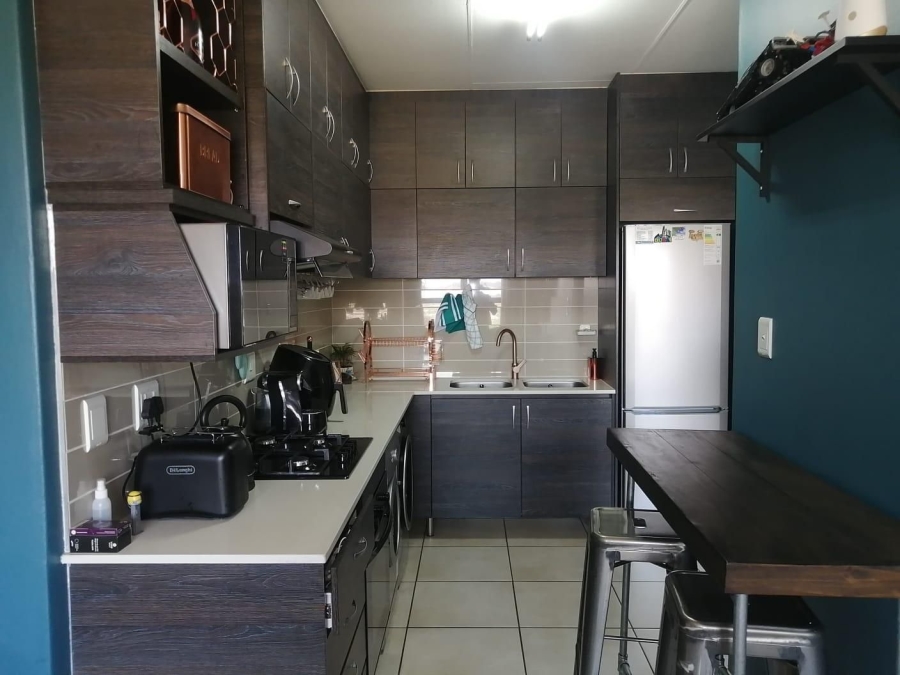 To Let 1 Bedroom Property for Rent in Oakdene Gauteng