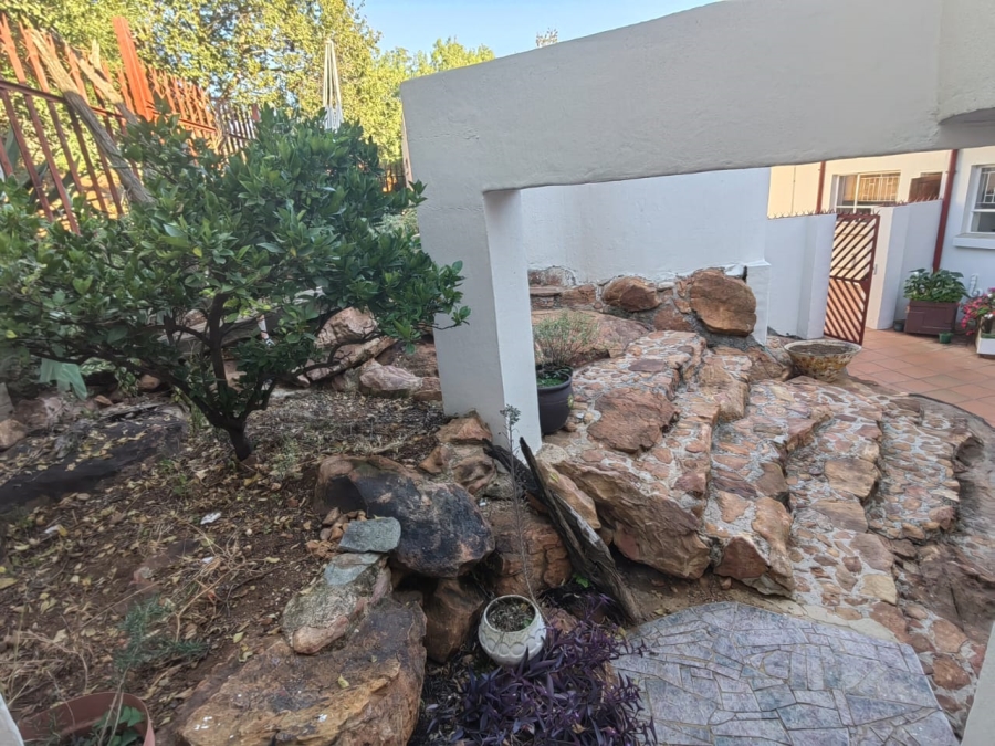 4 Bedroom Property for Sale in Overkruin Gauteng