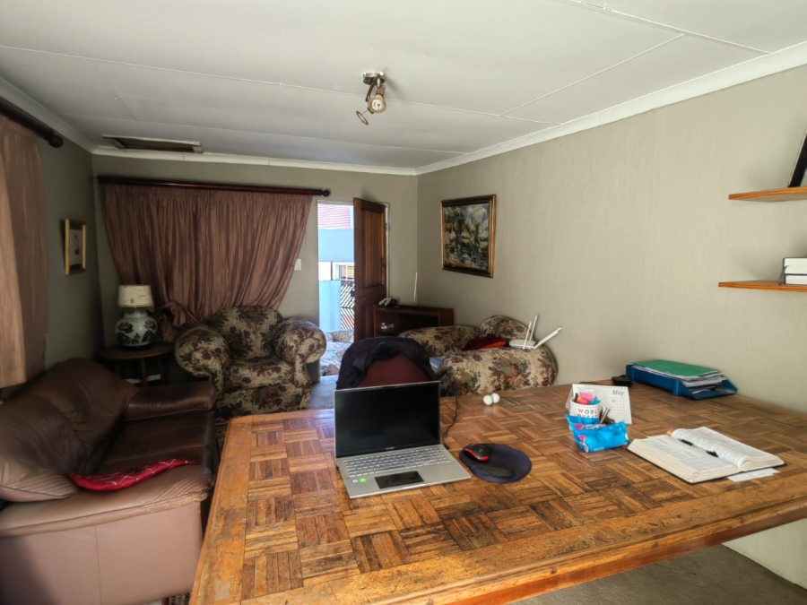 4 Bedroom Property for Sale in Overkruin Gauteng