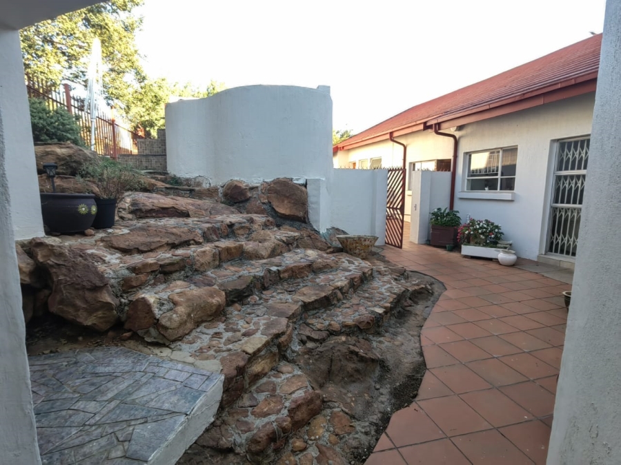 4 Bedroom Property for Sale in Overkruin Gauteng