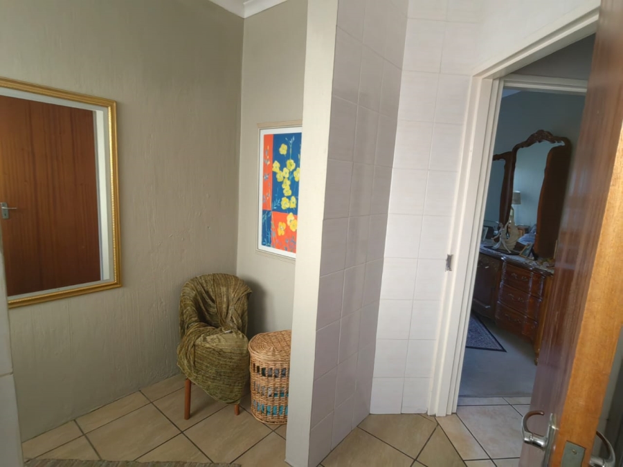 4 Bedroom Property for Sale in Overkruin Gauteng