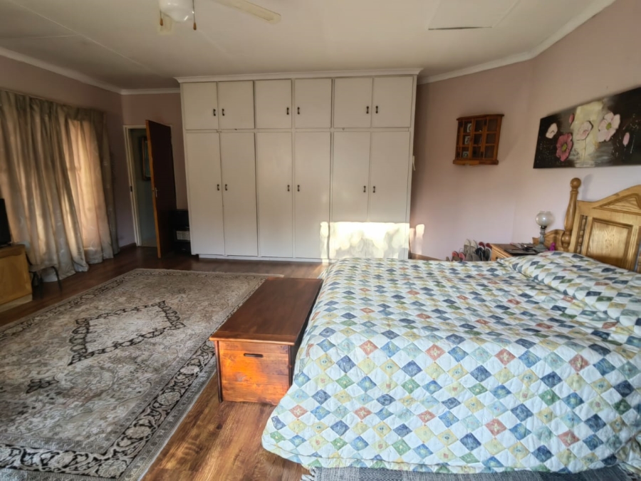 4 Bedroom Property for Sale in Overkruin Gauteng