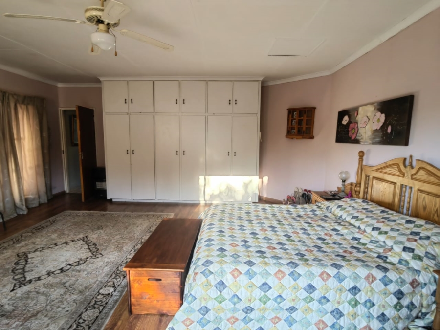 4 Bedroom Property for Sale in Overkruin Gauteng