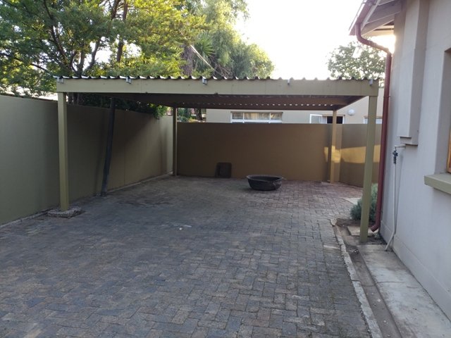 6 Bedroom Property for Sale in Erasmus Gauteng