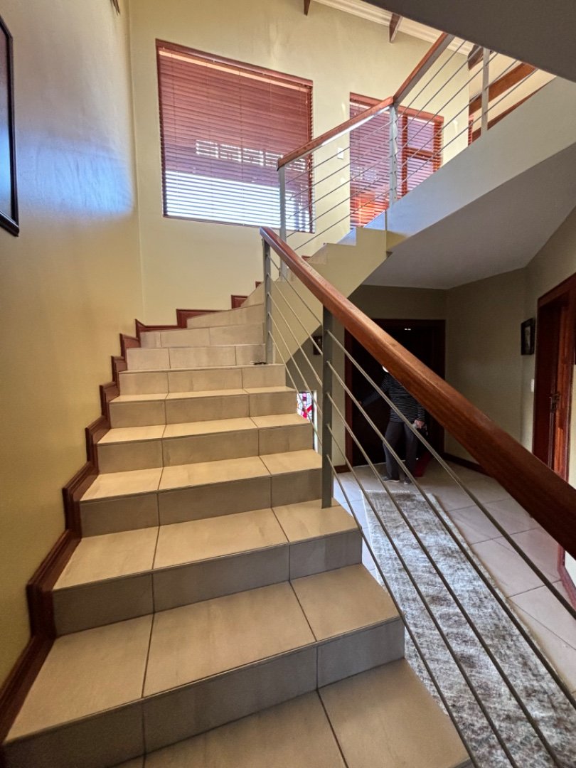 5 Bedroom Property for Sale in Bronkhorstbaai Gauteng