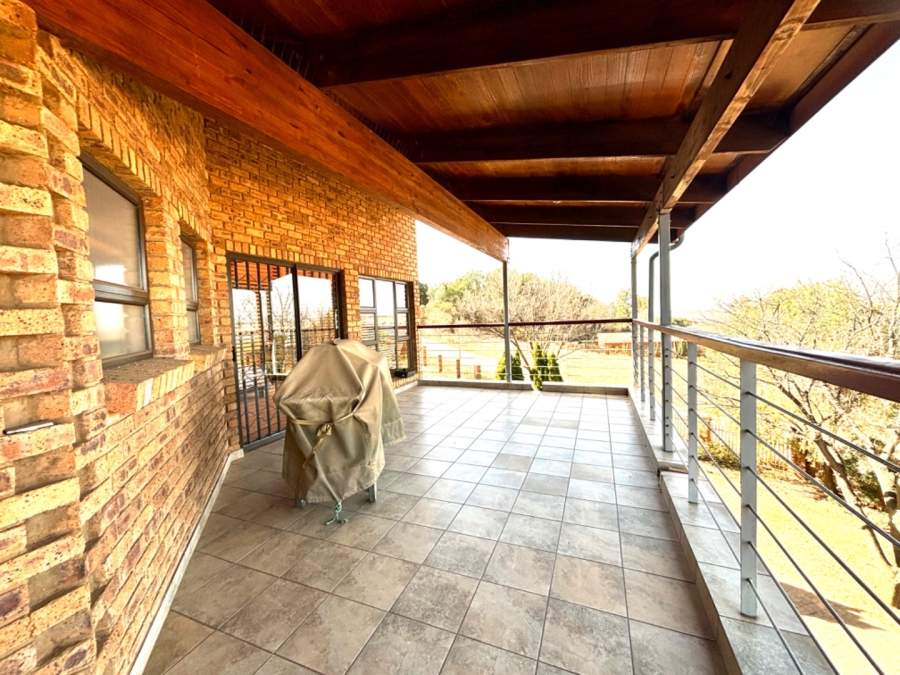 5 Bedroom Property for Sale in Bronkhorstbaai Gauteng