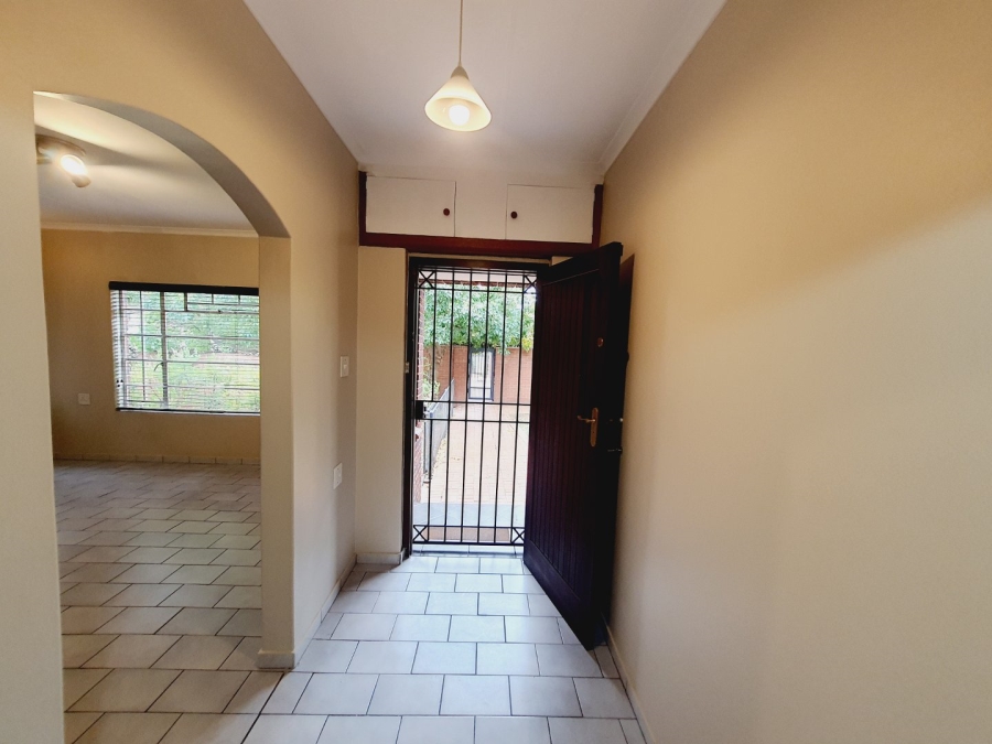 To Let 3 Bedroom Property for Rent in Garsfontein Gauteng