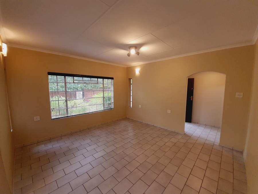 To Let 3 Bedroom Property for Rent in Garsfontein Gauteng