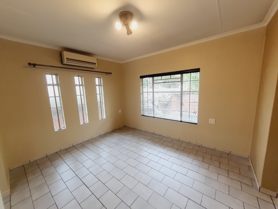 To Let 3 Bedroom Property for Rent in Garsfontein Gauteng