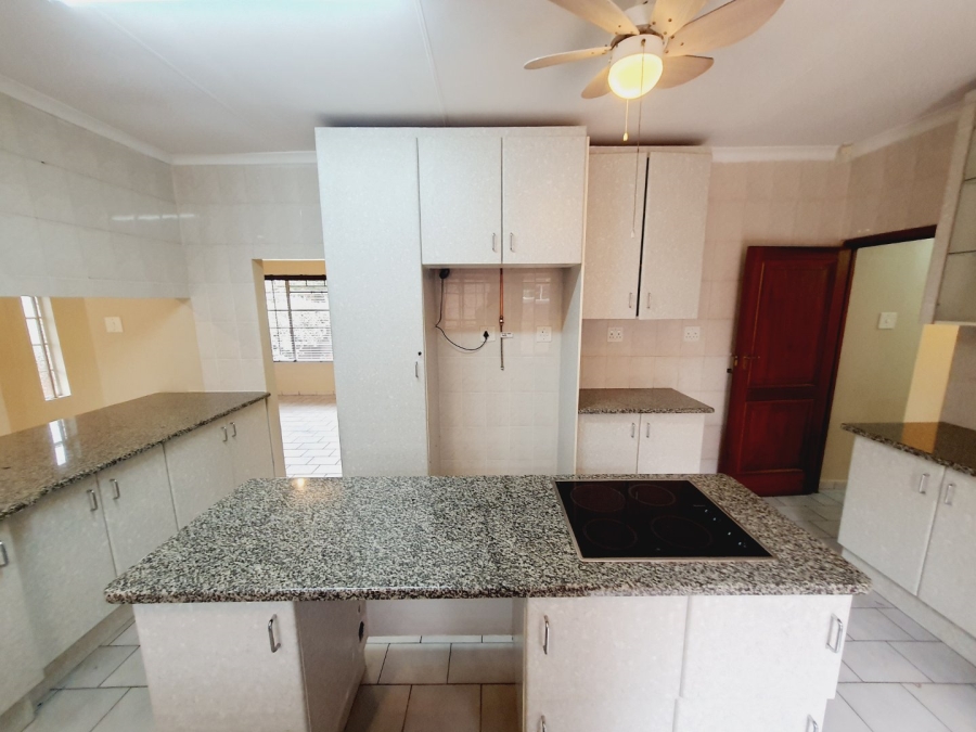 To Let 3 Bedroom Property for Rent in Garsfontein Gauteng